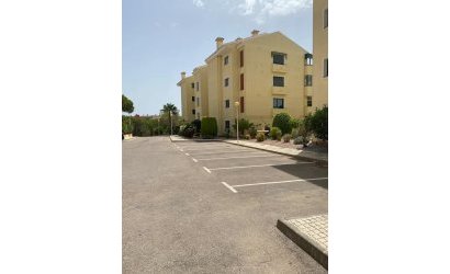 Resale - Apartment -
Orihuela Costa - Campoamor