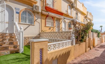 Herverkoop - Town House -
Orihuela Costa - Costa Blanca