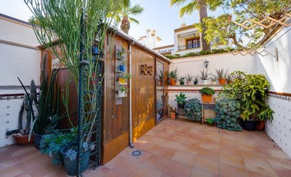 Herverkoop - Villa -
Orihuela Costa - Costa Blanca