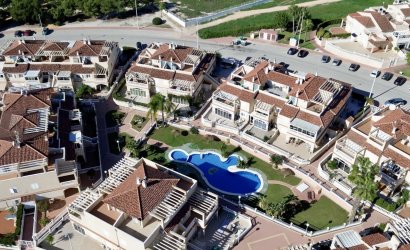 Herverkoop - duplex -
Orihuela Costa - Costa Blanca