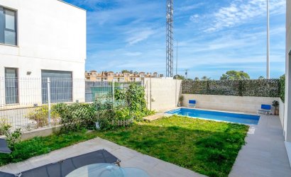 Resale - Villa -
Torrevieja - Punta Prima