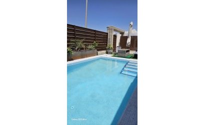 Reventa - Villa -
Orihuela - Vistabella