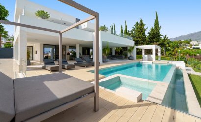 Revente - Villa -
Nueva Andalucía - Costa del Sol