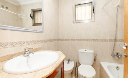 Revente - Apartment -
Torrevieja - Center