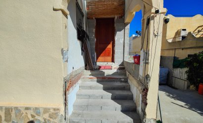 Resale - Townhouse -
San Miguel de Salinas