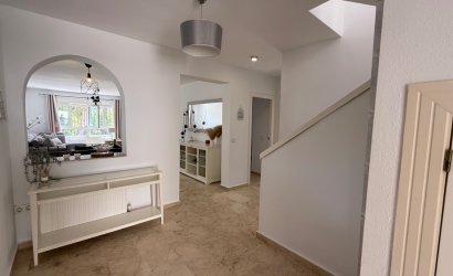 Herverkoop - Villa -
Orihuela - Costa Blanca