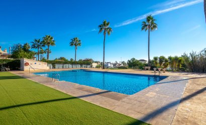 Herverkoop - Villa -
Orihuela Costa - Villamartín