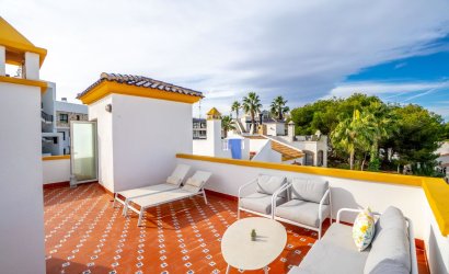 Herverkoop - Villa -
Orihuela Costa - Villamartín