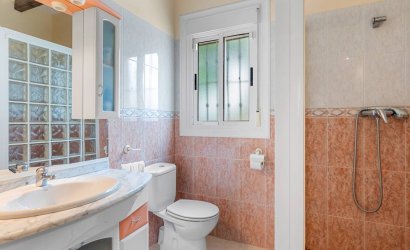 Herverkoop - Country House -
Rafal