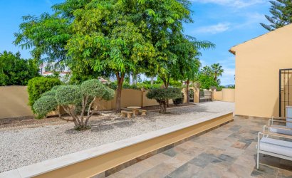 Herverkoop - Country House -
Rafal