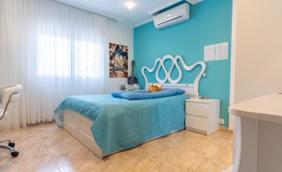 Reventa - Villa -
Torrevieja - Los Balcones