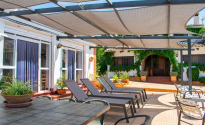 Reventa - Villa -
Onil