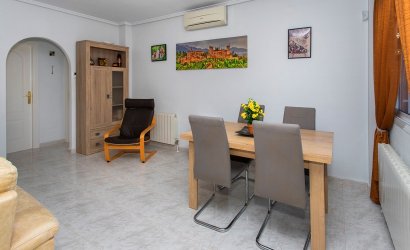 Resale - Villa -
Rojales - Pueblo