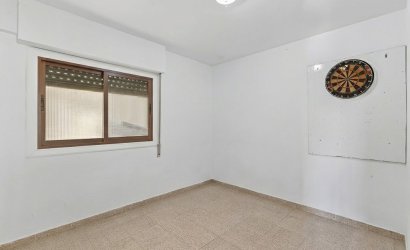 Resale - Apartment -
Alicante - Center