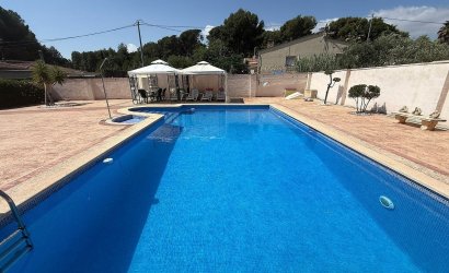 Herverkoop - Finca/Rustic Property -
Castalla