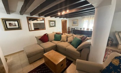 Herverkoop - Finca/Rustic Property -
Castalla