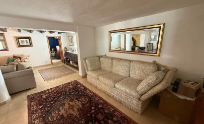 Herverkoop - Finca/Rustic Property -
Castalla