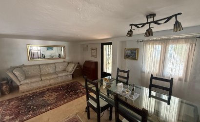 Herverkoop - Finca/Rustic Property -
Castalla