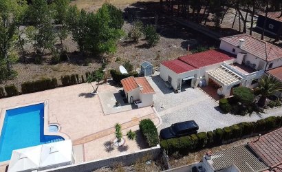 Herverkoop - Finca/Rustic Property -
Castalla