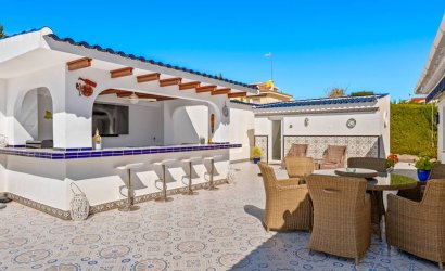 Resale - Villa -
Ciudad Quesada