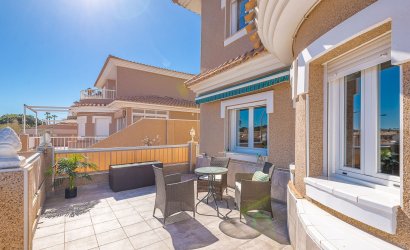 Reventa - Villa -
Torrevieja - Costa Blanca