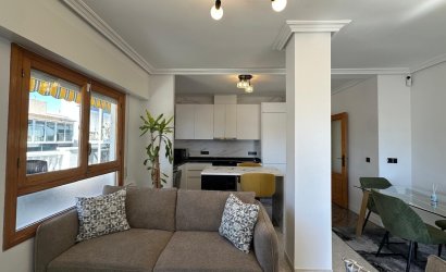 Herverkoop - Apartment -
Torrevieja - Centro