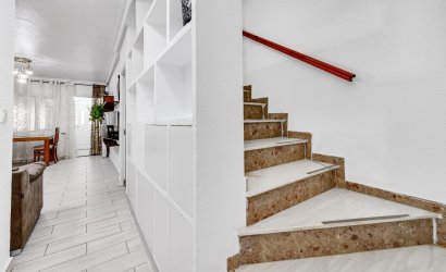 Herverkoop - Town House -
Torrevieja - Calas Blanca