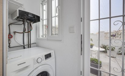 Herverkoop - Town House -
Torrevieja - Calas Blanca