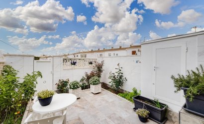 Herverkoop - Town House -
Torrevieja - Calas Blanca