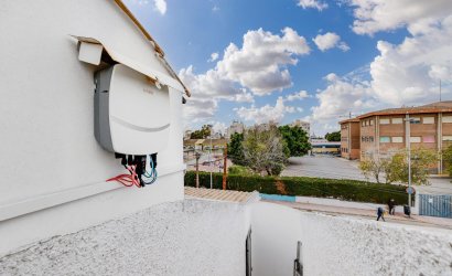 Herverkoop - Town House -
Torrevieja - Calas Blanca