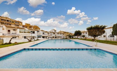Herverkoop - Town House -
Torrevieja - Calas Blanca