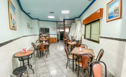 Resale - Commercial -
Aguilas - Center