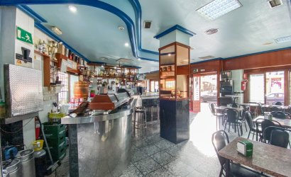 Resale - Commercial -
Aguilas - Center