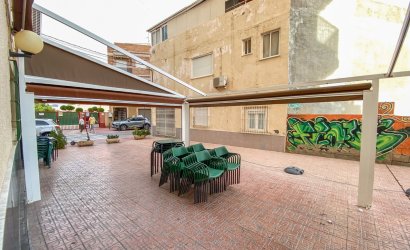 Resale - Commercial -
Aguilas - Center