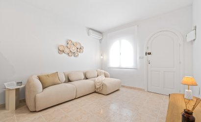 Reventa - Adosado -
Orihuela Costa - La Florida