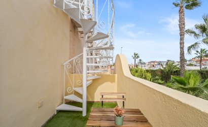 Reventa - Adosado -
Orihuela Costa - La Florida