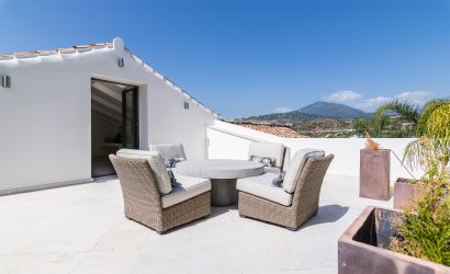 Resale - Villa -
Marbella - Nueva Andalucía