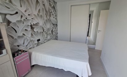 Resale - Villa -
Villamartin - Costa Blanca