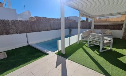 Resale - Villa -
Villamartin - Costa Blanca