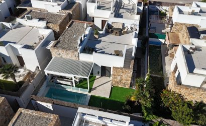 Resale - Villa -
Villamartin - Costa Blanca