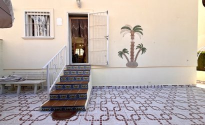 Resale - Apartment -
Playa Flamenca - Costa Blanca