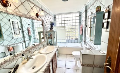 Resale - Villa -
La Mata - Costa Blanca