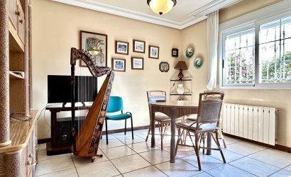 Resale - Villa -
La Mata - Costa Blanca