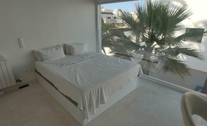 Resale - Villa -
Orihuela Costa - La Zenia