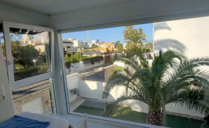 Resale - Villa -
Orihuela Costa - La Zenia