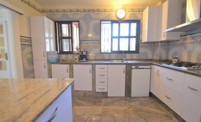 Resale - Villa -
Orihuela Costa - Villamartín