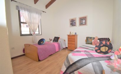 Resale - Villa -
Orihuela Costa - Villamartín