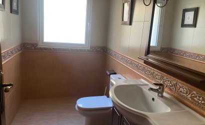 Herverkoop - Villa -
Elda