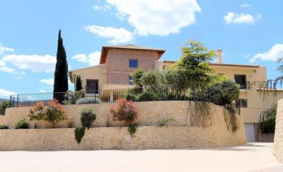 Resale - Villa -
Penáguila