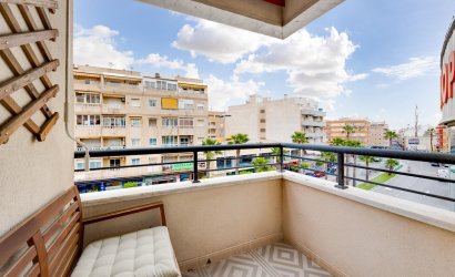 Herverkoop - Apartment -
Torrevieja - Centro